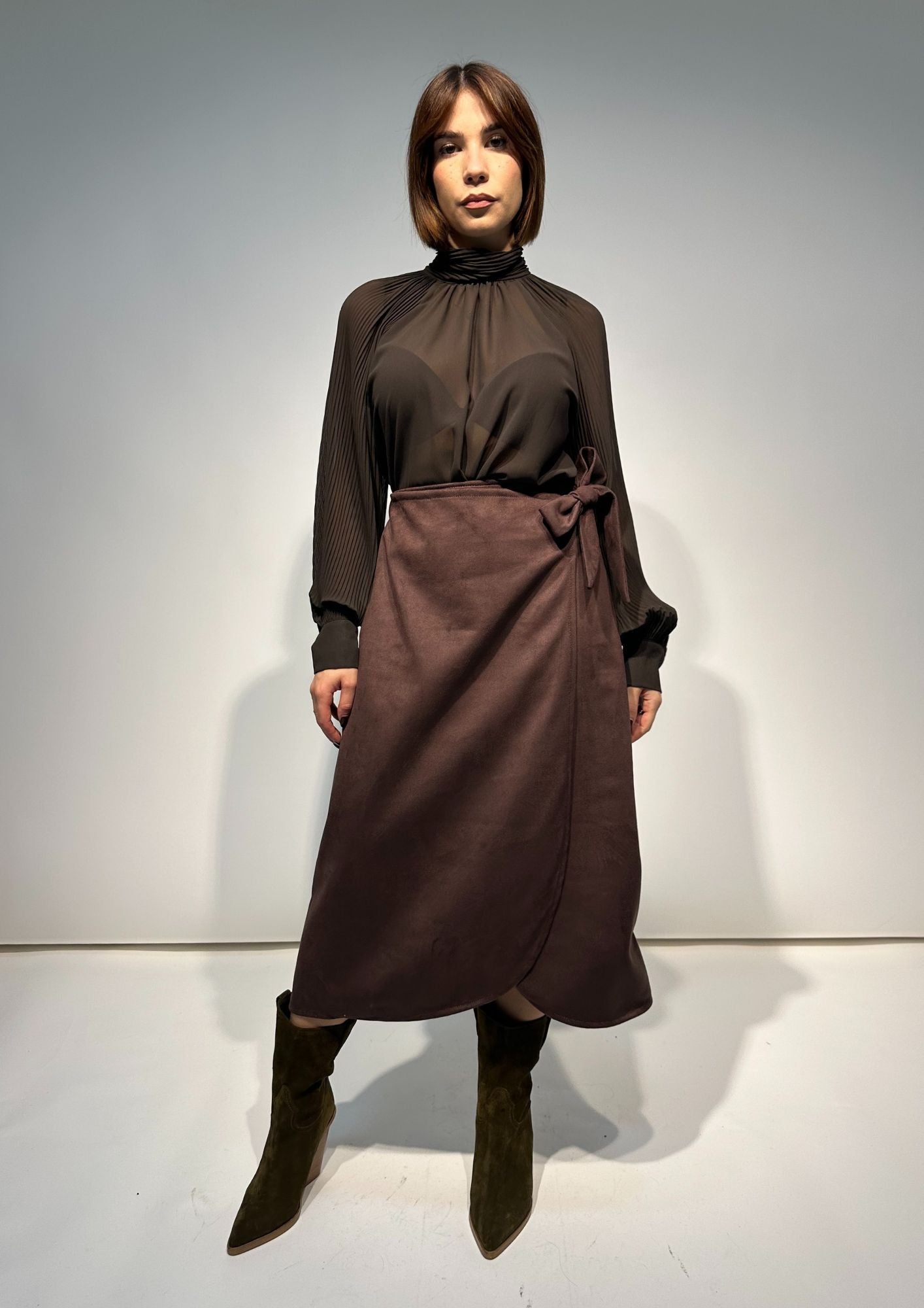 01B661009244_190|eace848a6c66f56089f018568296e2a9