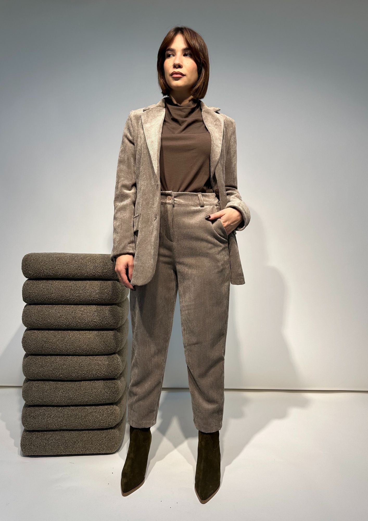 04B639009744_32|146a5d0d80a79d04f59962eeaeb4dfcc