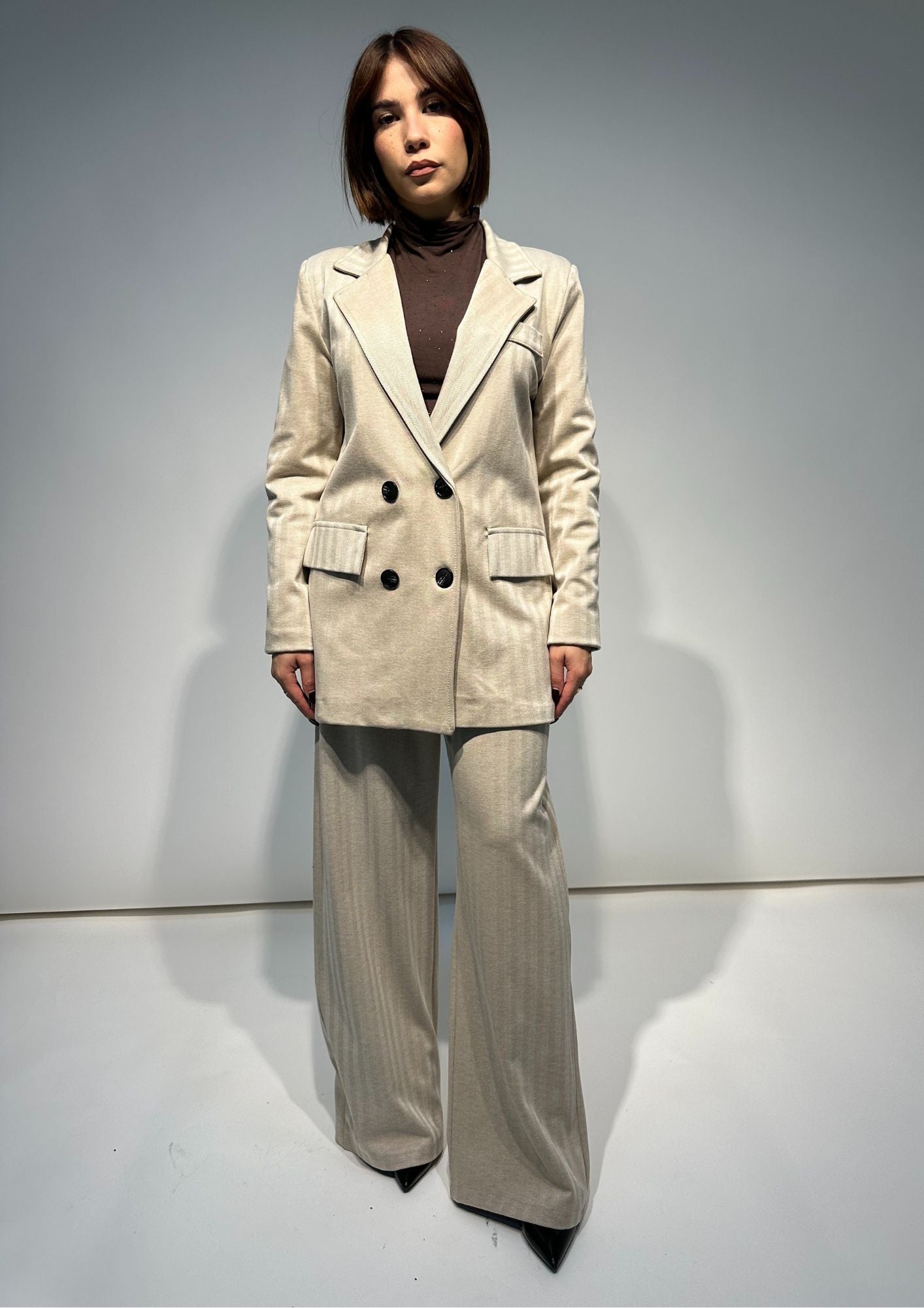 05B625005644_8|e68d0f178aa24e5f4e4e7ecba2a5a117