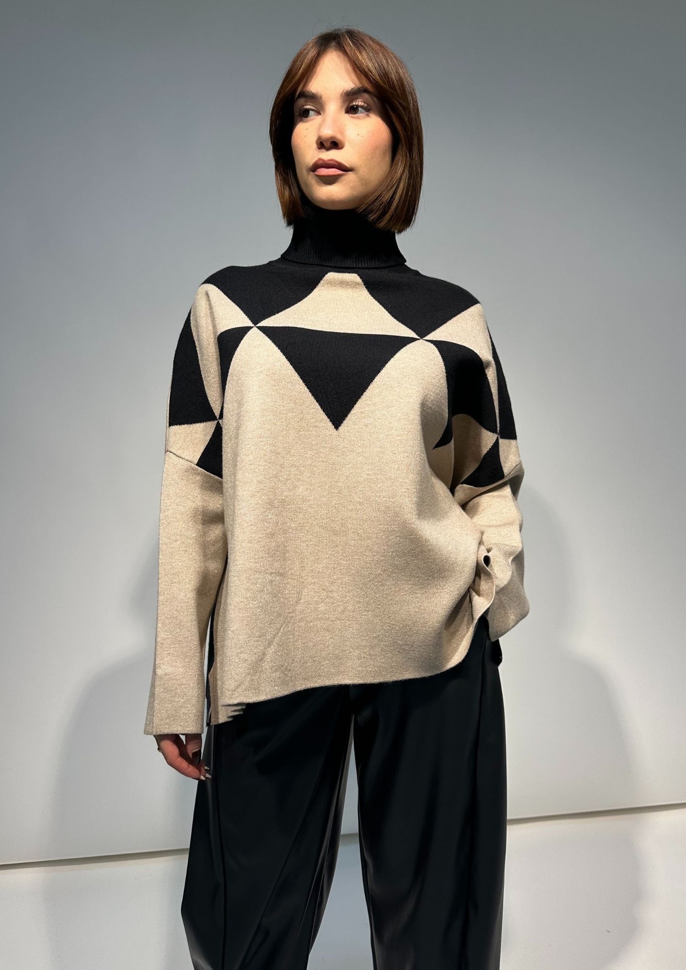 14B725010944_8|77c1f6e05c0c93e2431b301956f9bce6