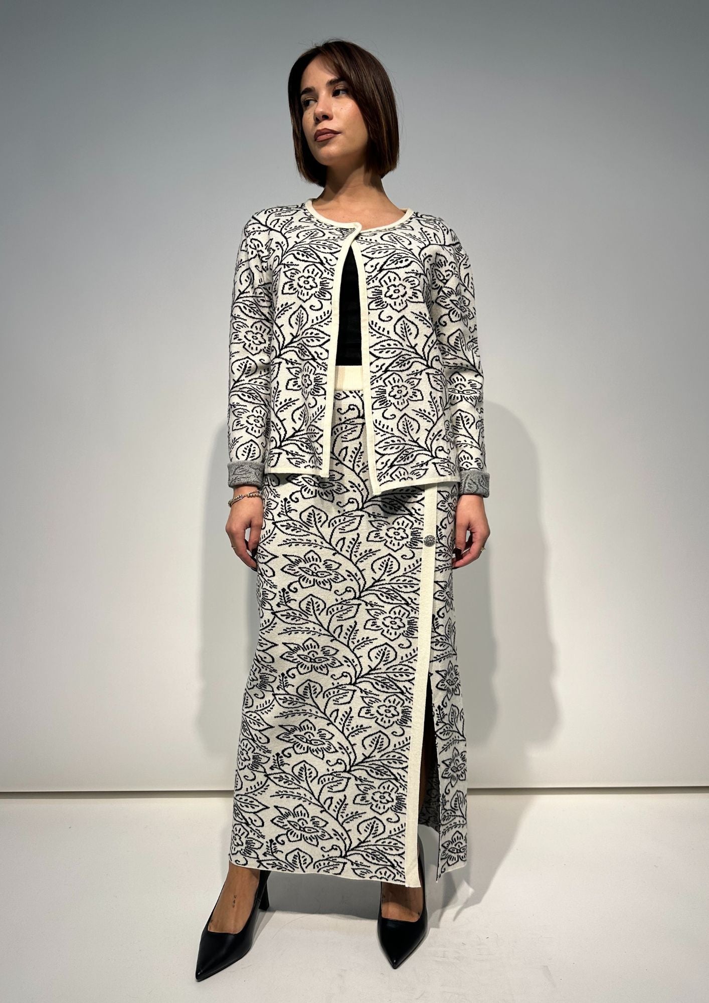 14B728010944_8|3fede9439a0a8f4de41f91c7dc646ac7