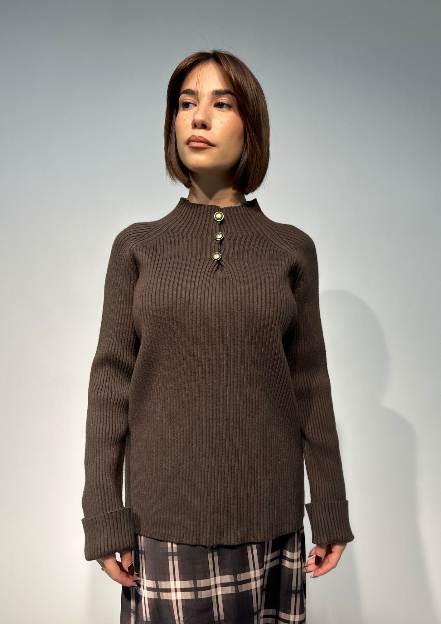 14B735010944_190|6085657118ade9abc46147bb475e64b2